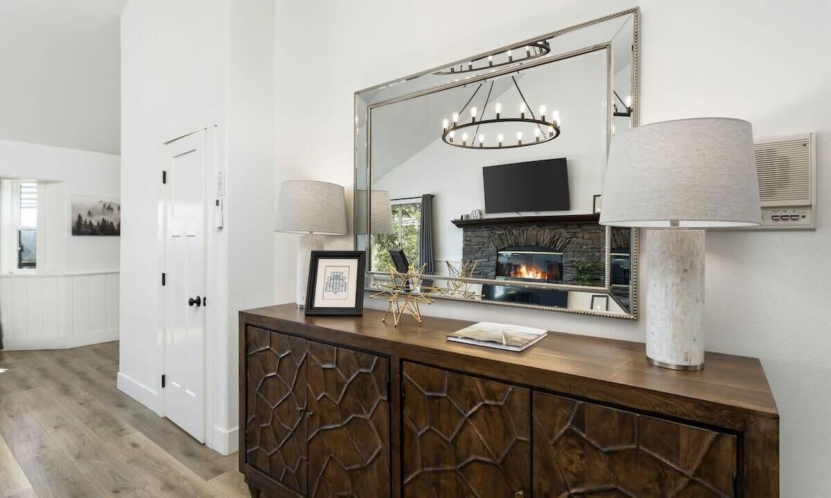 Photo of Bedroom in Lake Arrowhead