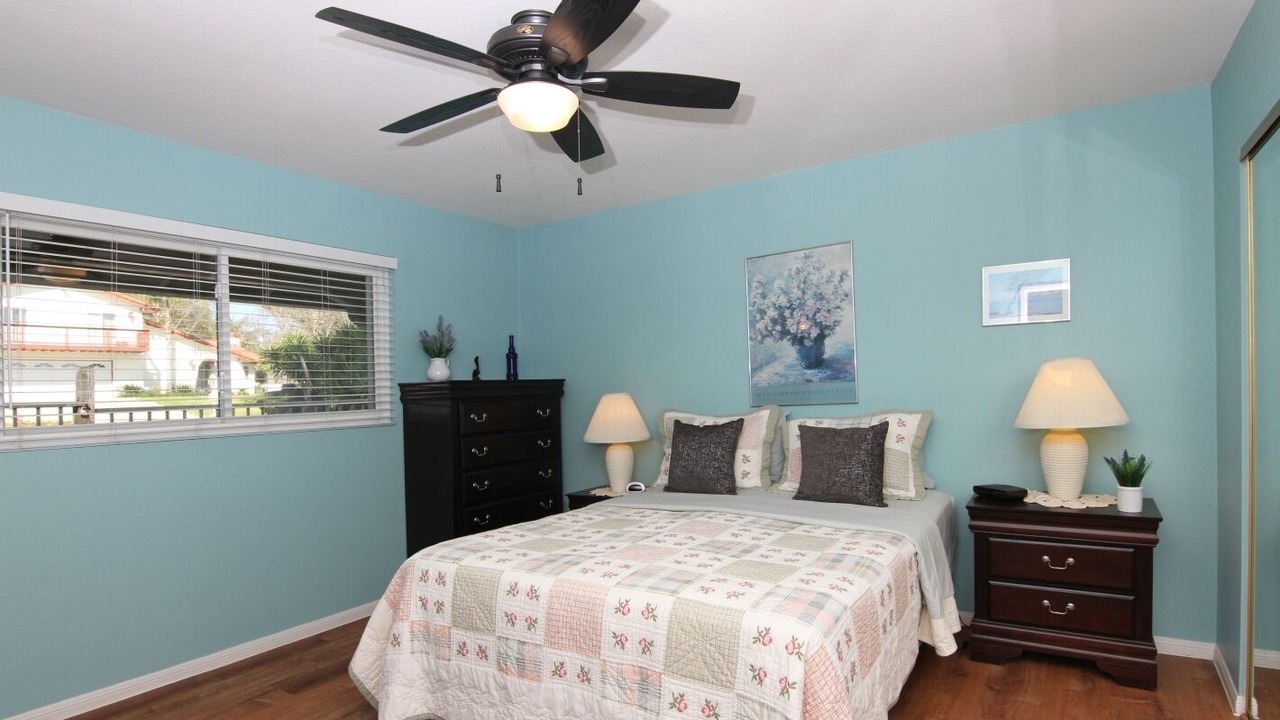 Photo of Bedroom in North Broadway