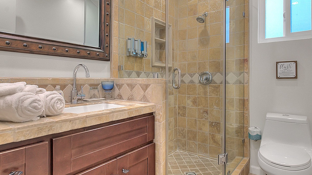 Photo of Bathroom in Peninsula