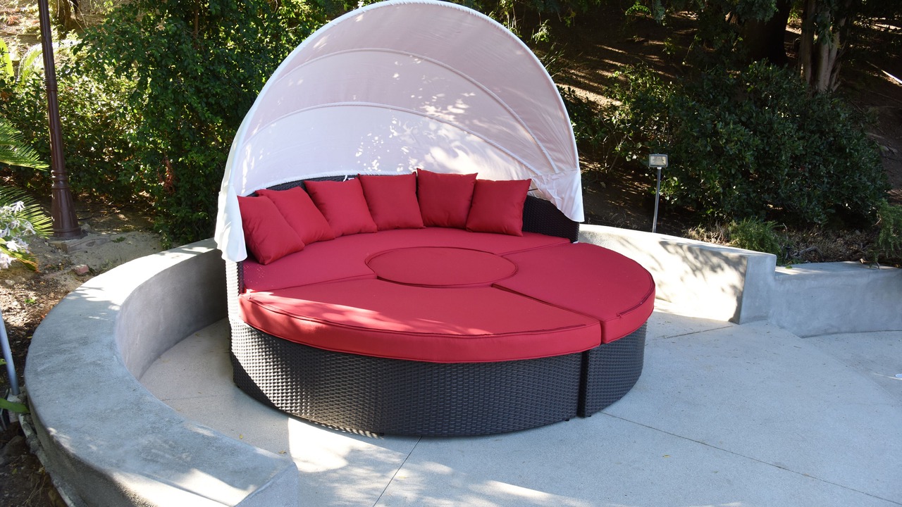 Photo of Outdoor in Woodland Hills