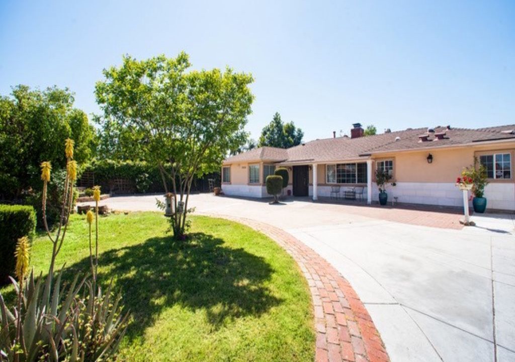 Photo of Outdoor in Downey