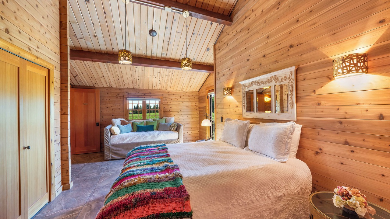 Photo of Bedroom in Forestville
