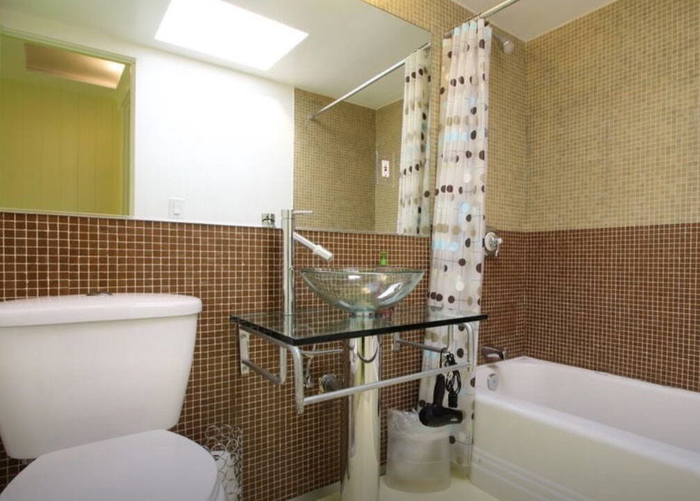 Photo of Bathroom in Racquet Club Estates