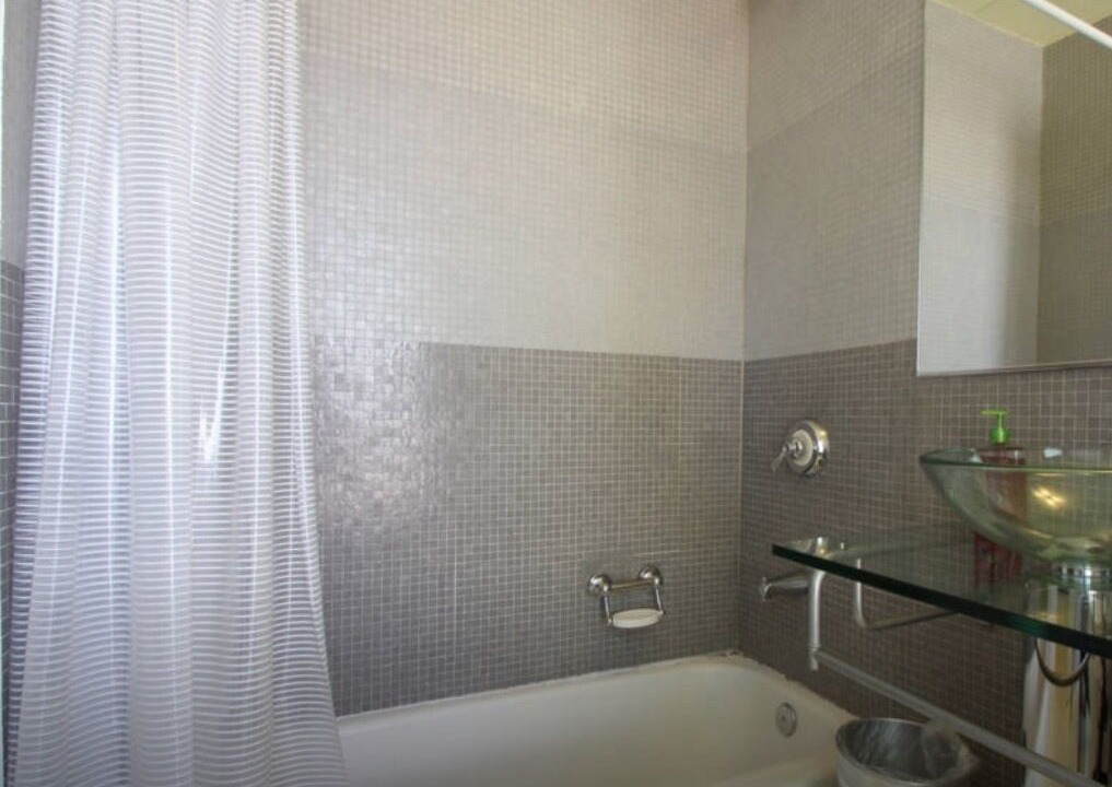 Photo of Bathroom in Racquet Club Estates
