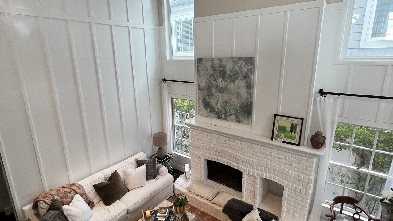 Photo of Livingroom in Tree Section