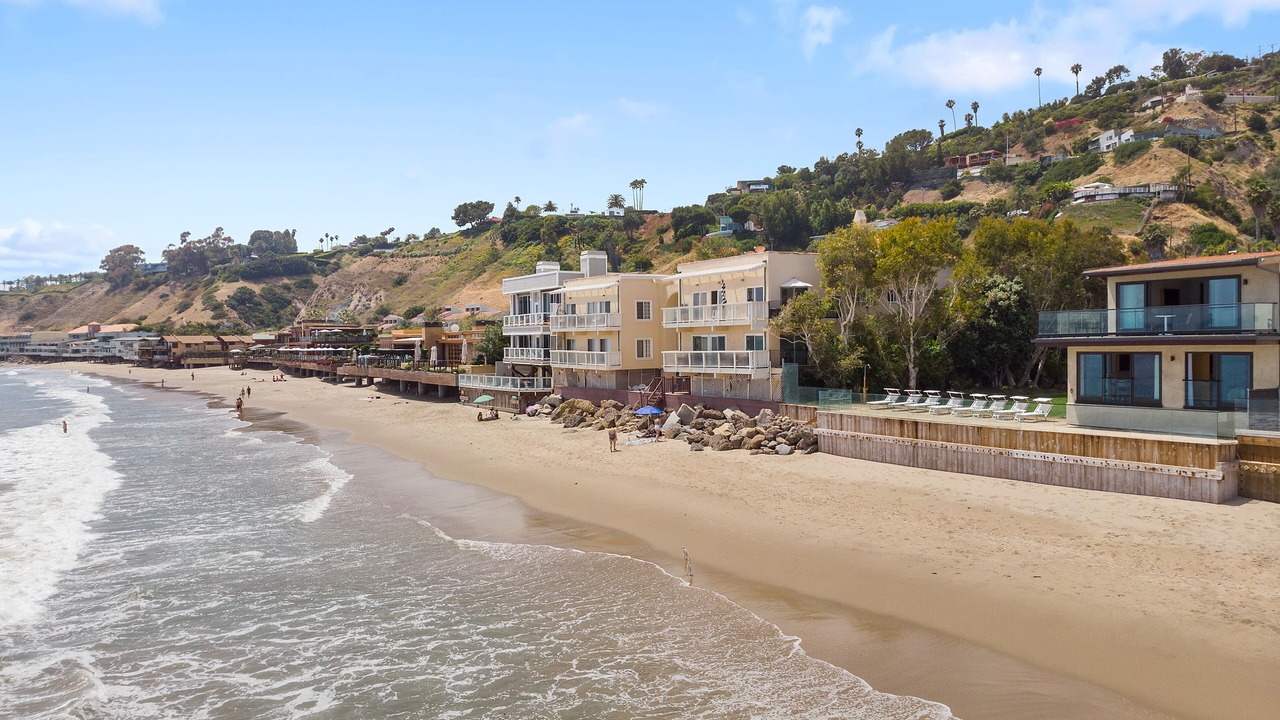 Photo of Others in Eastern Malibu