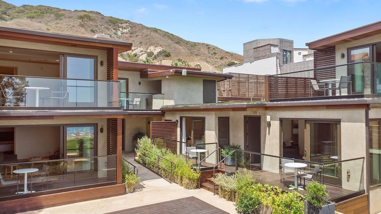 Photo of Others in Eastern Malibu