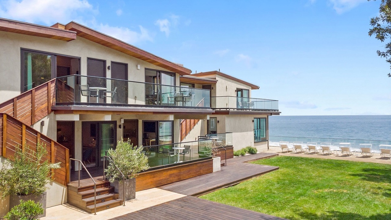 Photo of Others in Eastern Malibu