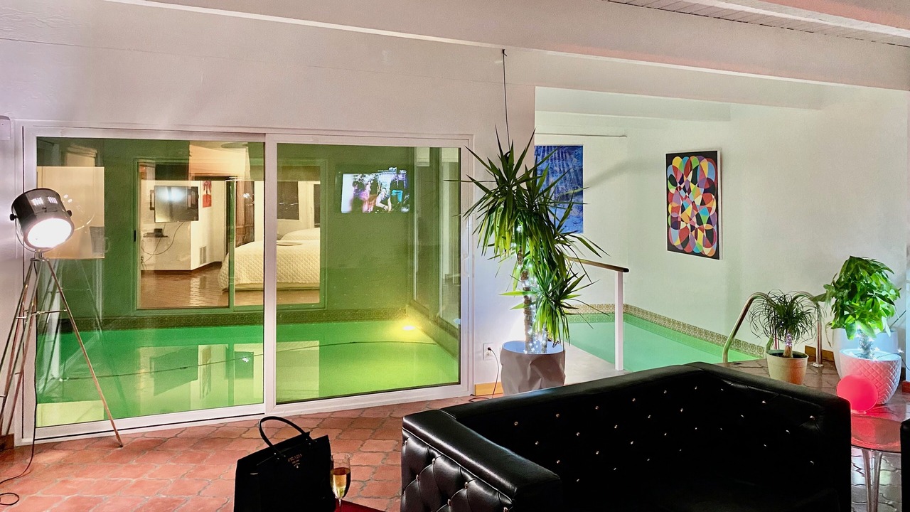 Photo of Outdoor in Hollywood Hills West