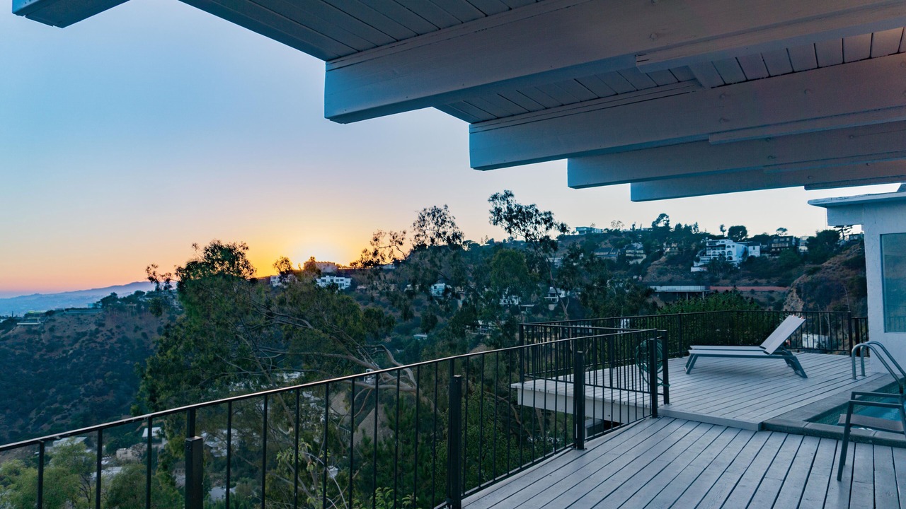 Photo of Others in Hollywood Hills West