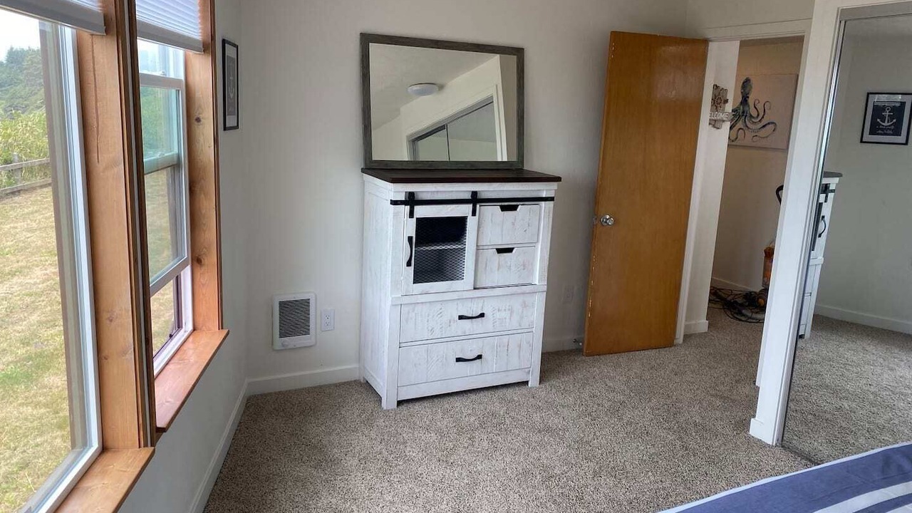 Photo of Bedroom in Smith River