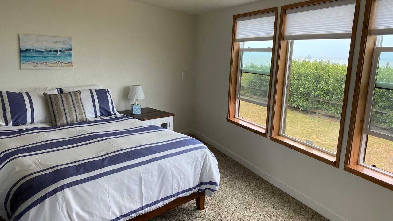 Photo of Bedroom in Smith River