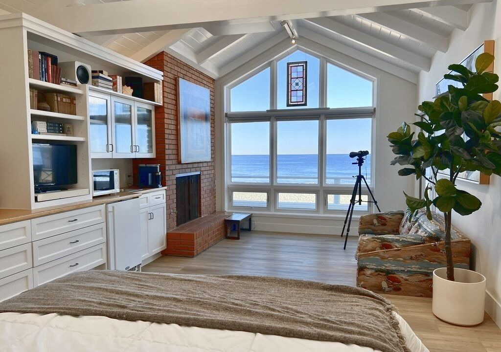 Photo of Livingroom in Santa Ana Heights