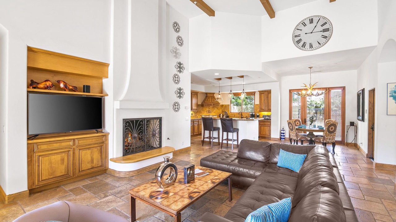 Photo of Livingroom in Chino Canyon