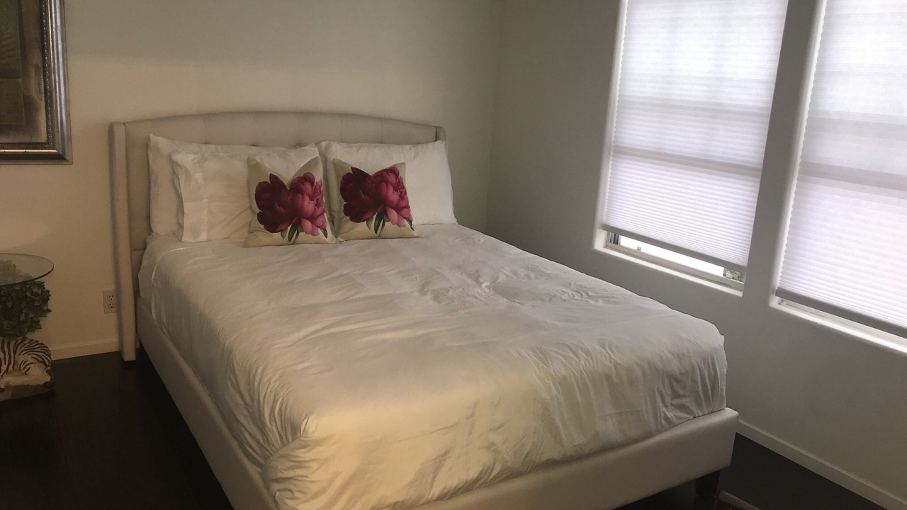 Photo of Bedroom in Lower Peters Canyon