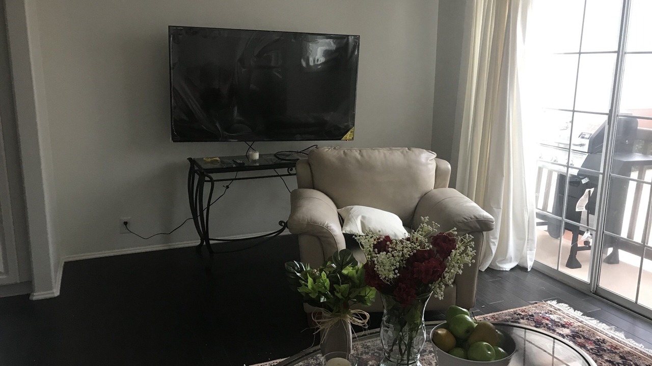 Photo of Livingroom in Lower Peters Canyon