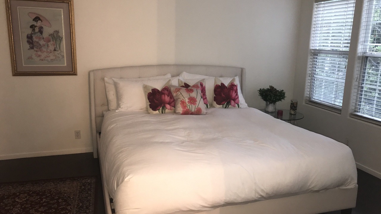 Photo of Bedroom in Lower Peters Canyon
