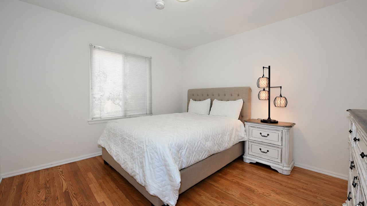 Photo of Bedroom in Mar Vista