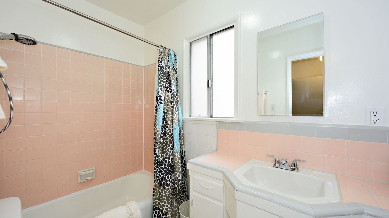 Photo of Bathroom in Mar Vista