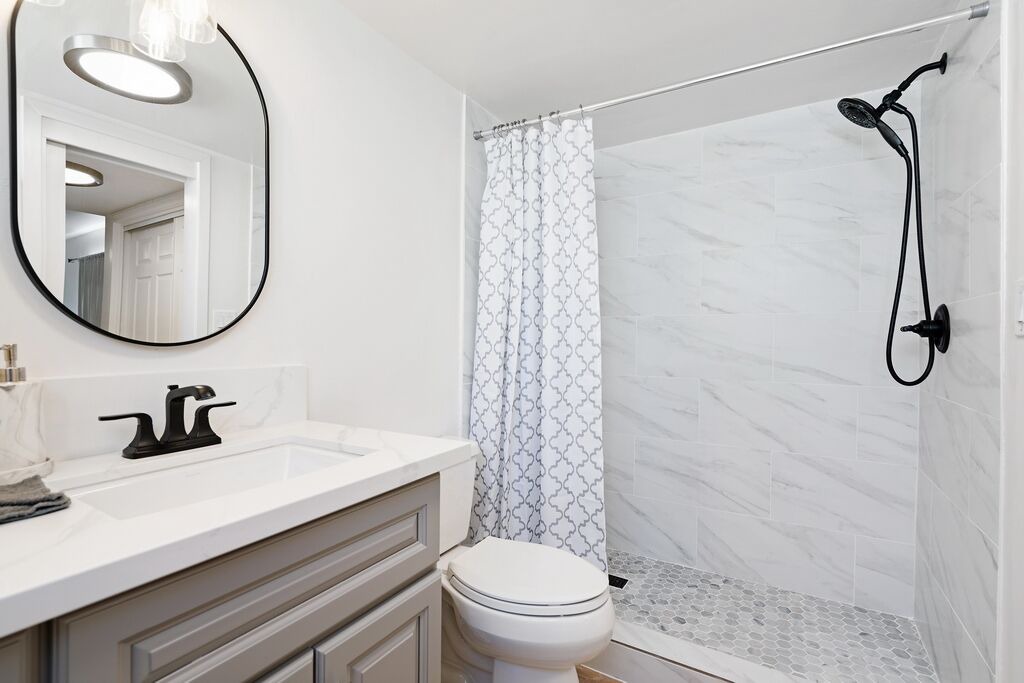 Photo of Bathroom in South Mission Beach