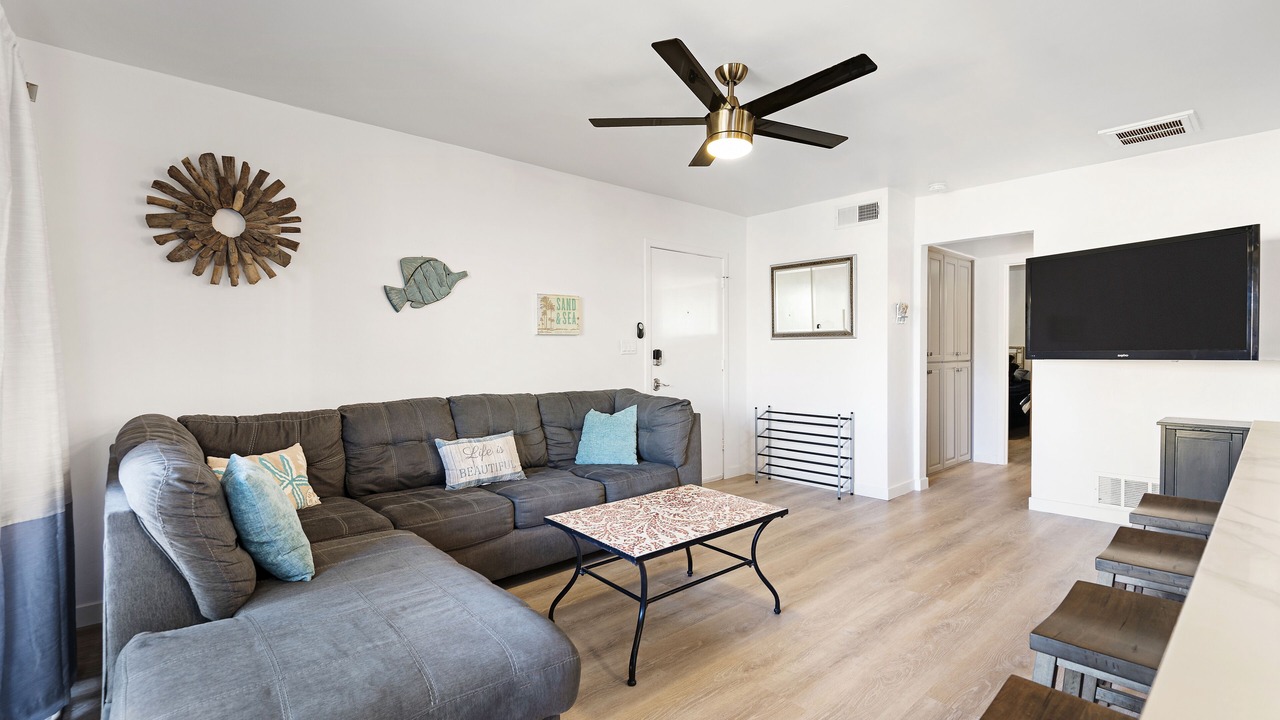 Photo of Livingroom in South Mission Beach