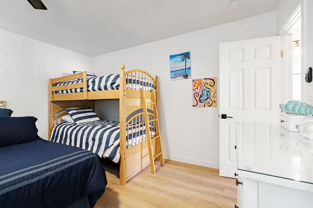 Photo of Bedroom in South Mission Beach