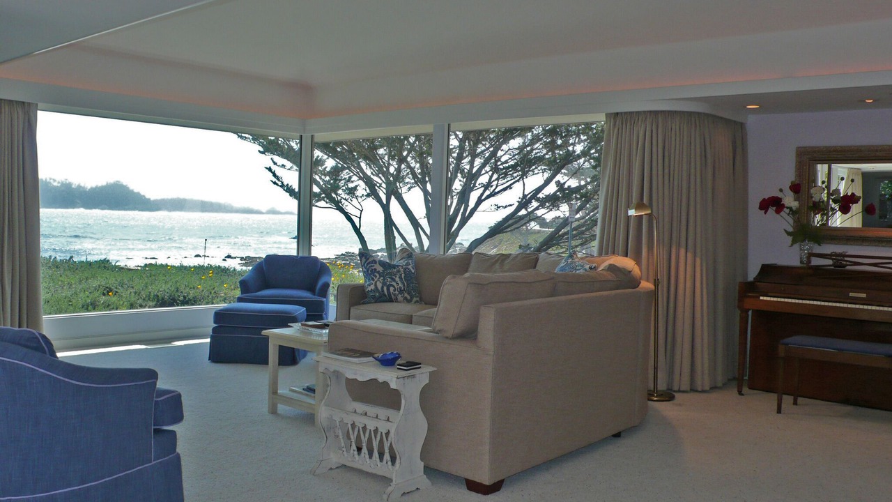 Photo of Livingroom in Carmel Point