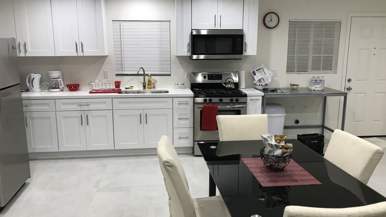 Photo of Kitchen in Valley Glen