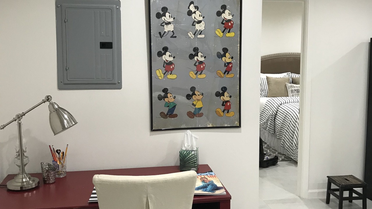 Photo of Bedroom in Valley Glen