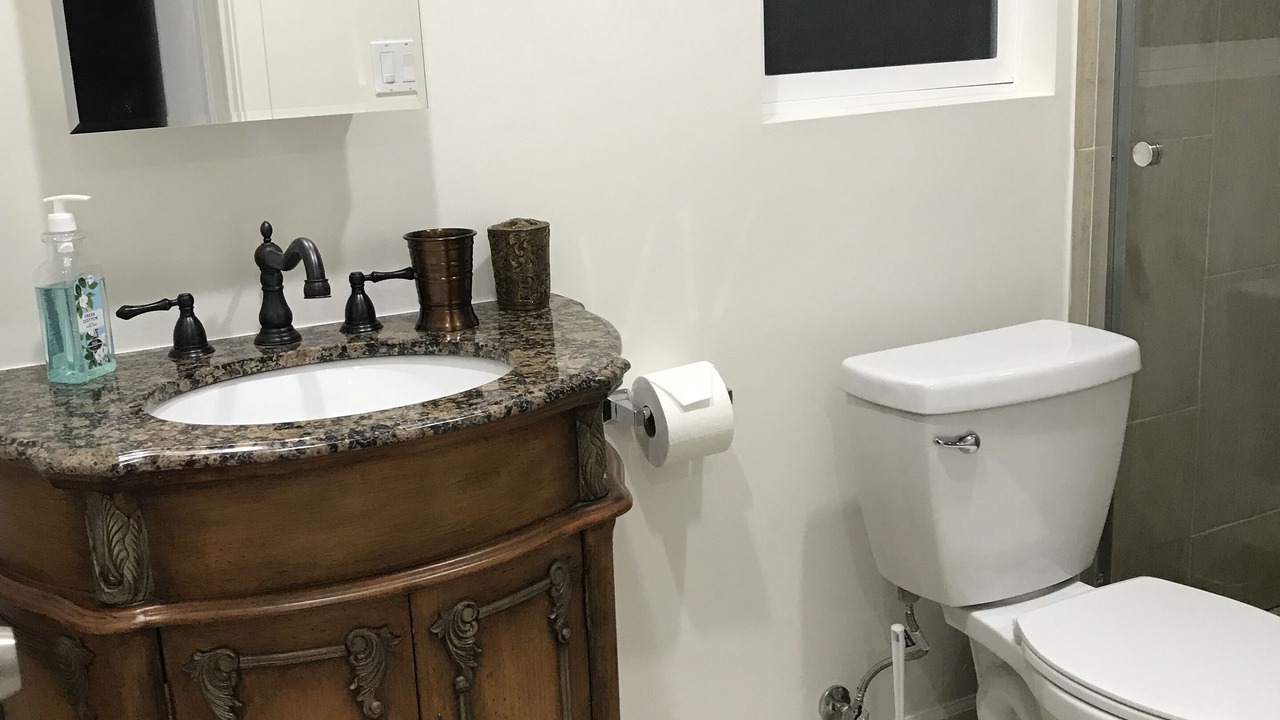Photo of Bathroom in Valley Glen