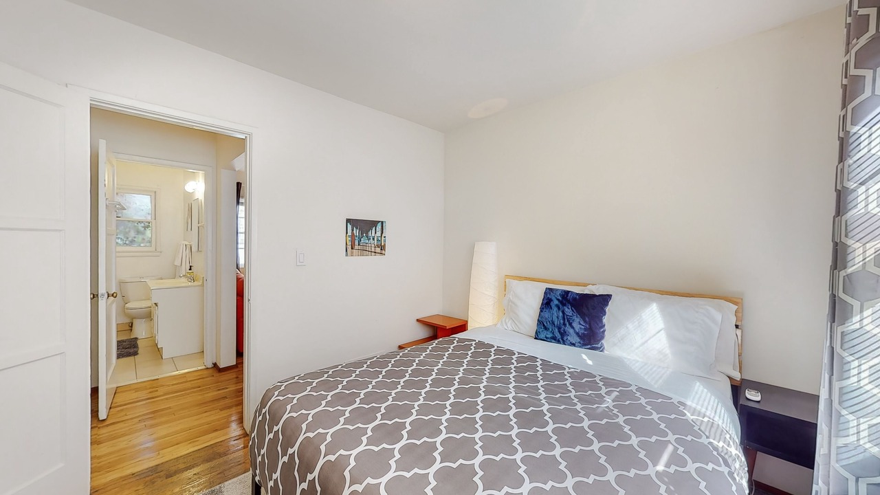 Photo of Bedroom in Ocean Park
