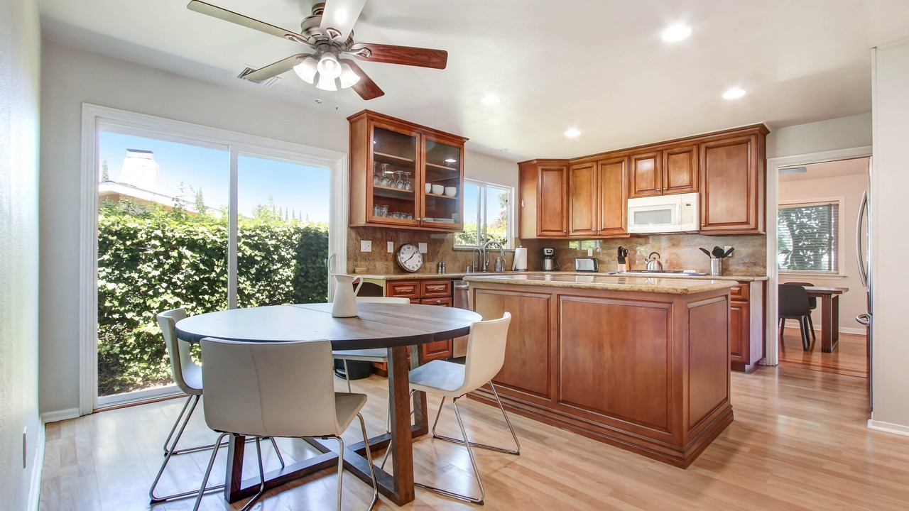 Photo of Kitchen in Woodland Hills