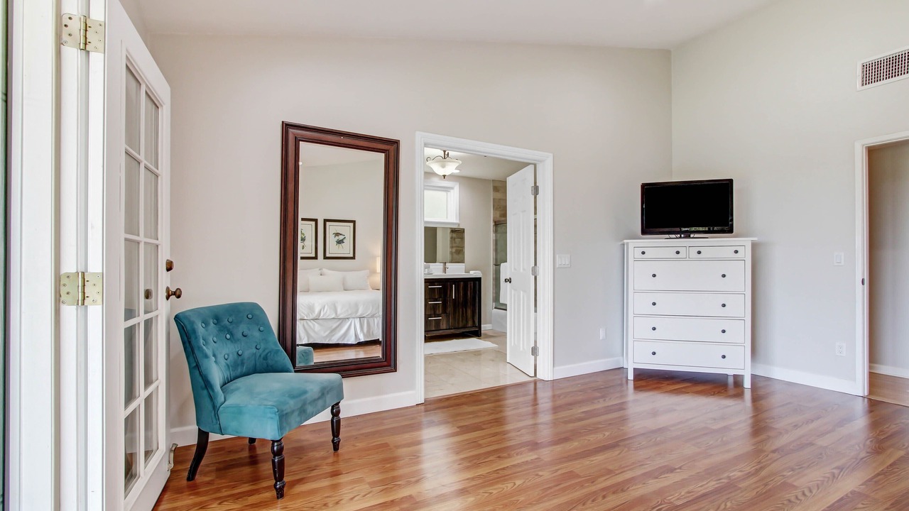 Photo of Bedroom in Woodland Hills