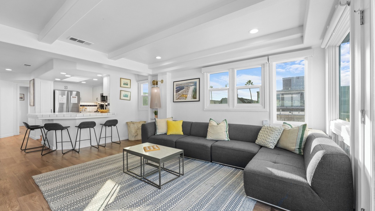 Photo of Livingroom in South Mission Beach
