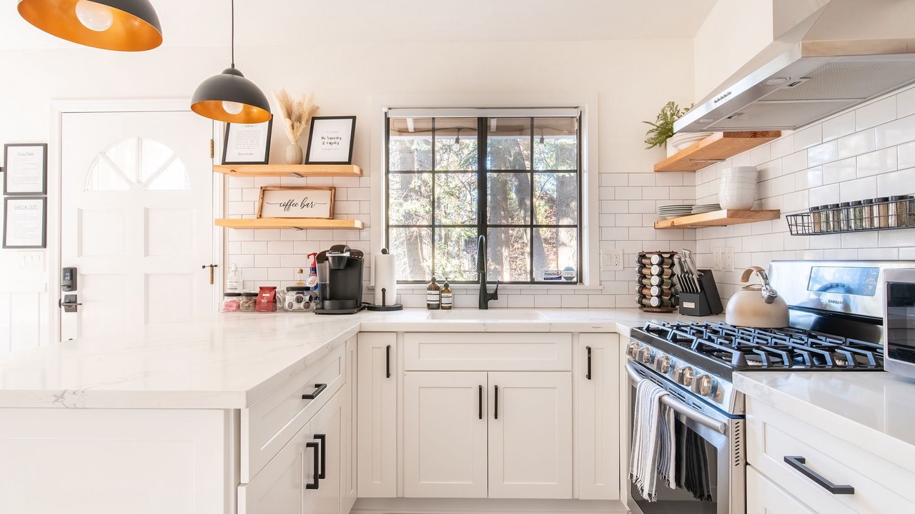 Photo of Kitchen in Arrowhead Villas