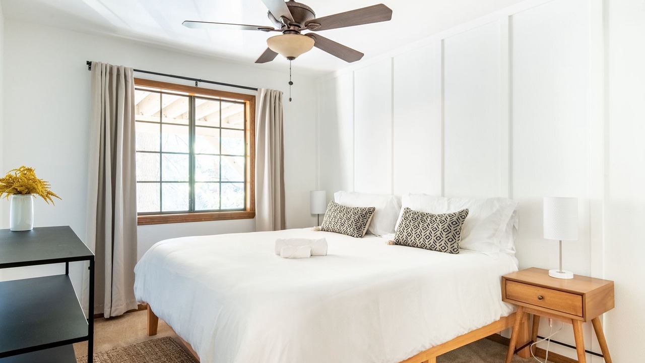 Photo of Bedroom in Arrowhead Villas