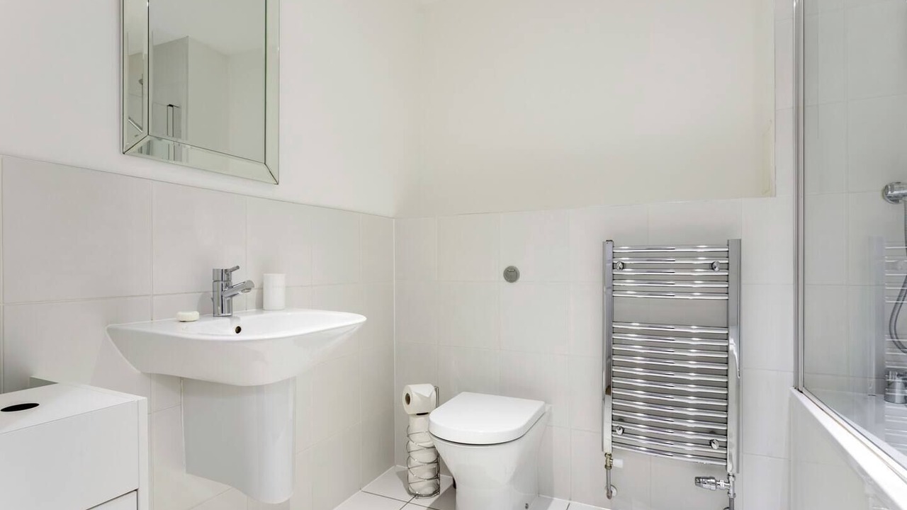 Photo of Bathroom in Limehouse