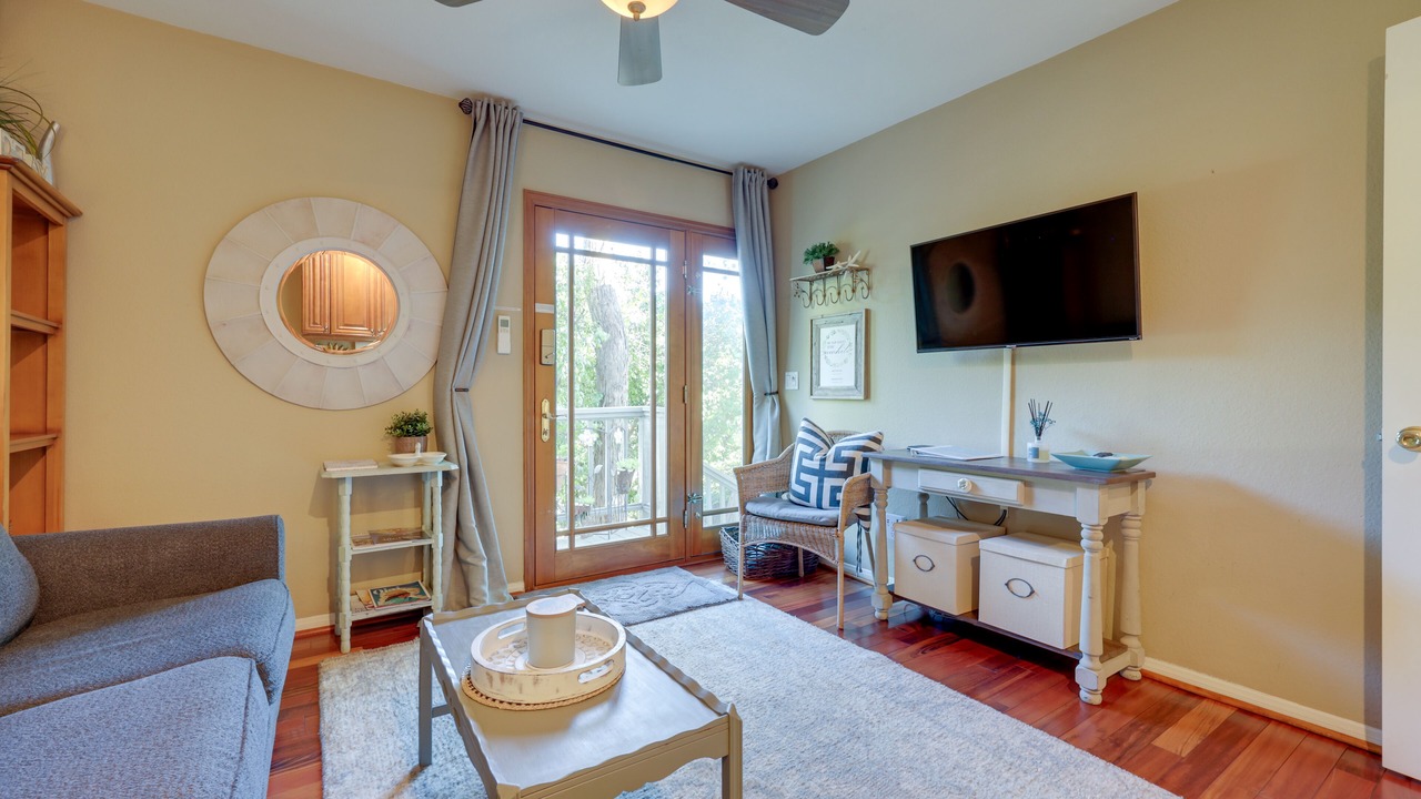 Photo of Livingroom in Santa Paula