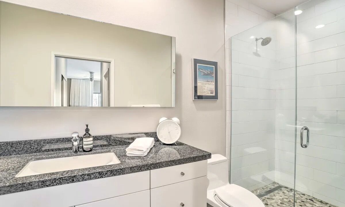 Photo of Bathroom in Downtown Palm Springs
