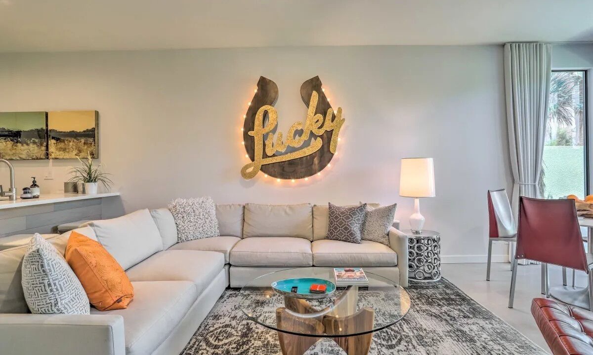 Photo of Livingroom in Downtown Palm Springs
