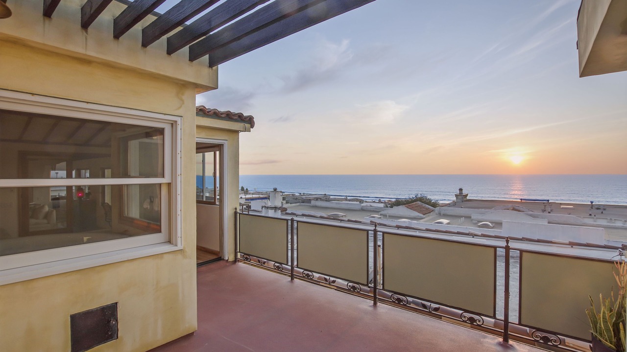 Photo of Patio Balcony in Sand Section