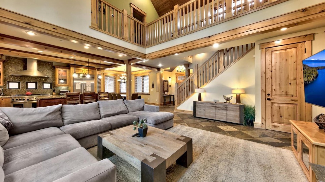 Photo of Livingroom in Montgomery Estates
