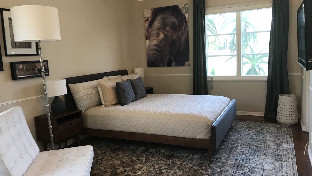 Photo of Bedroom in Mid-Wilshire