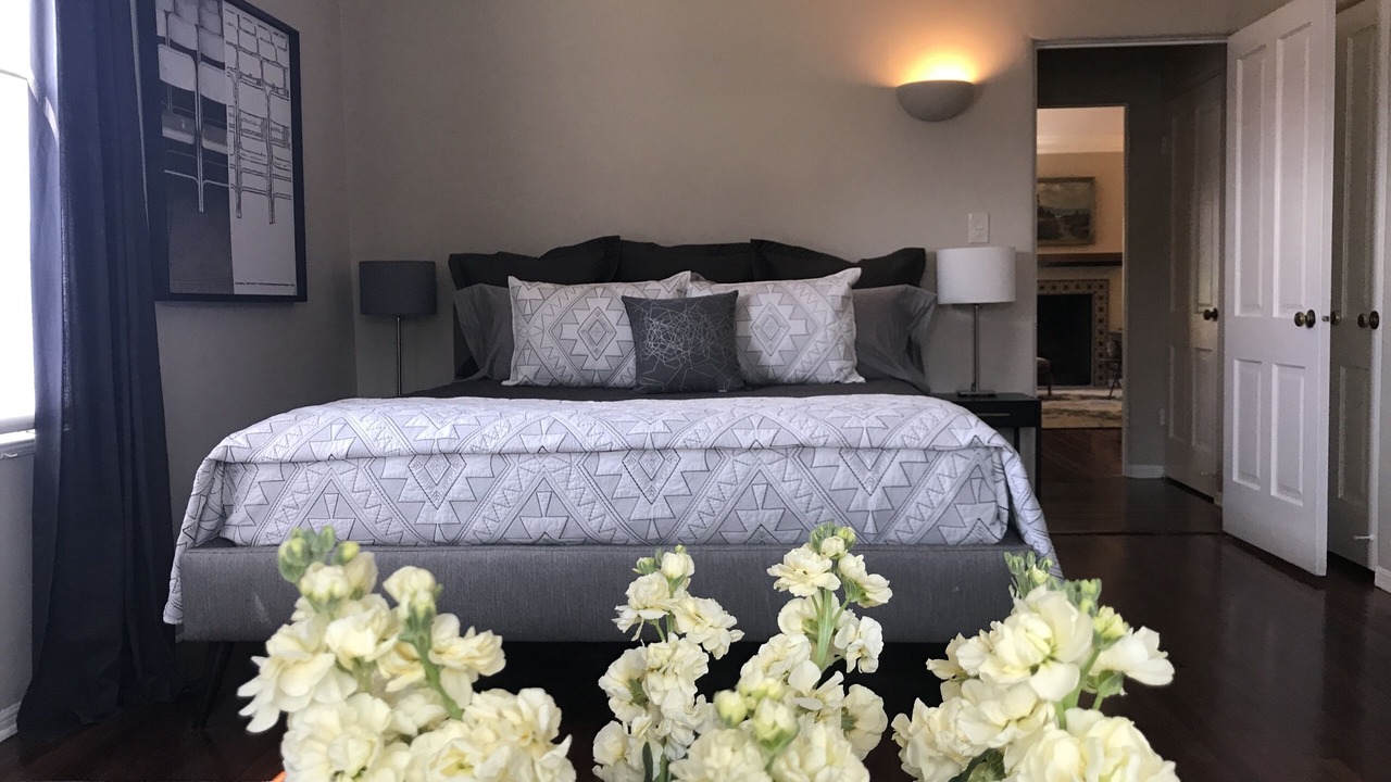 Photo of Bedroom in Mid-Wilshire