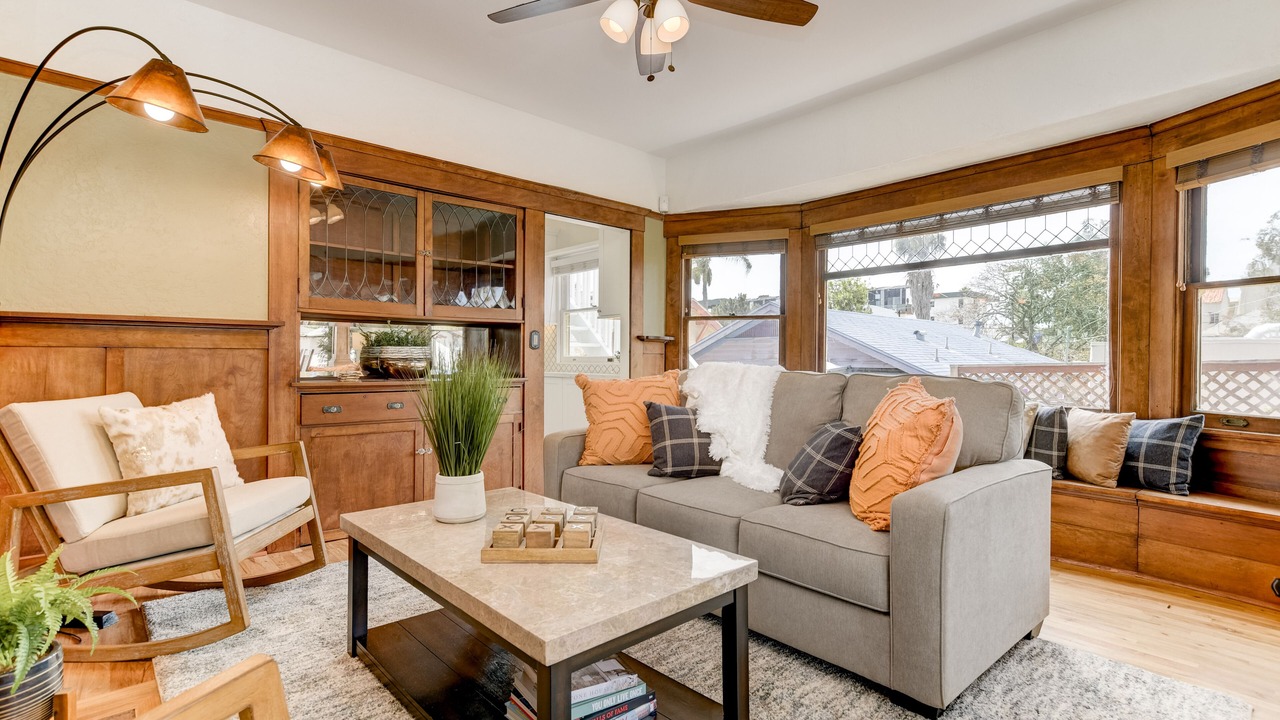 Photo of Livingroom in Golden Hill