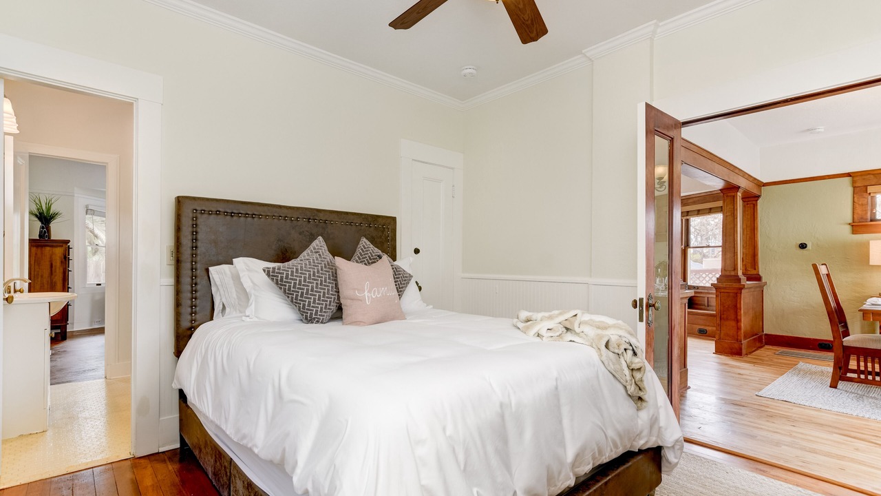 Photo of Bedroom in Golden Hill