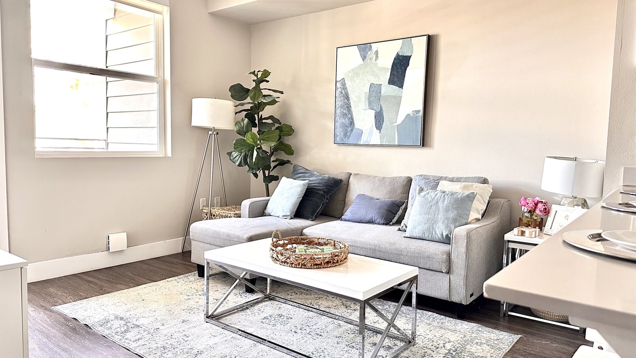 Photo of Livingroom in Orange