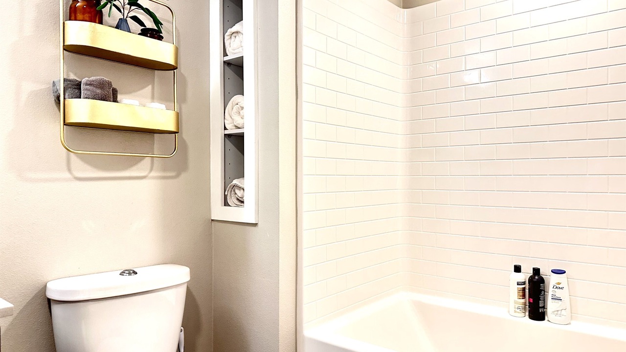 Photo of Bathroom in Orange