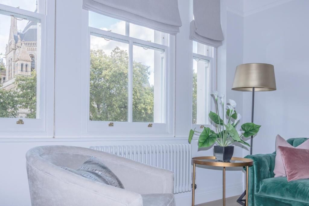 Photo of Livingroom in Queen's Gate