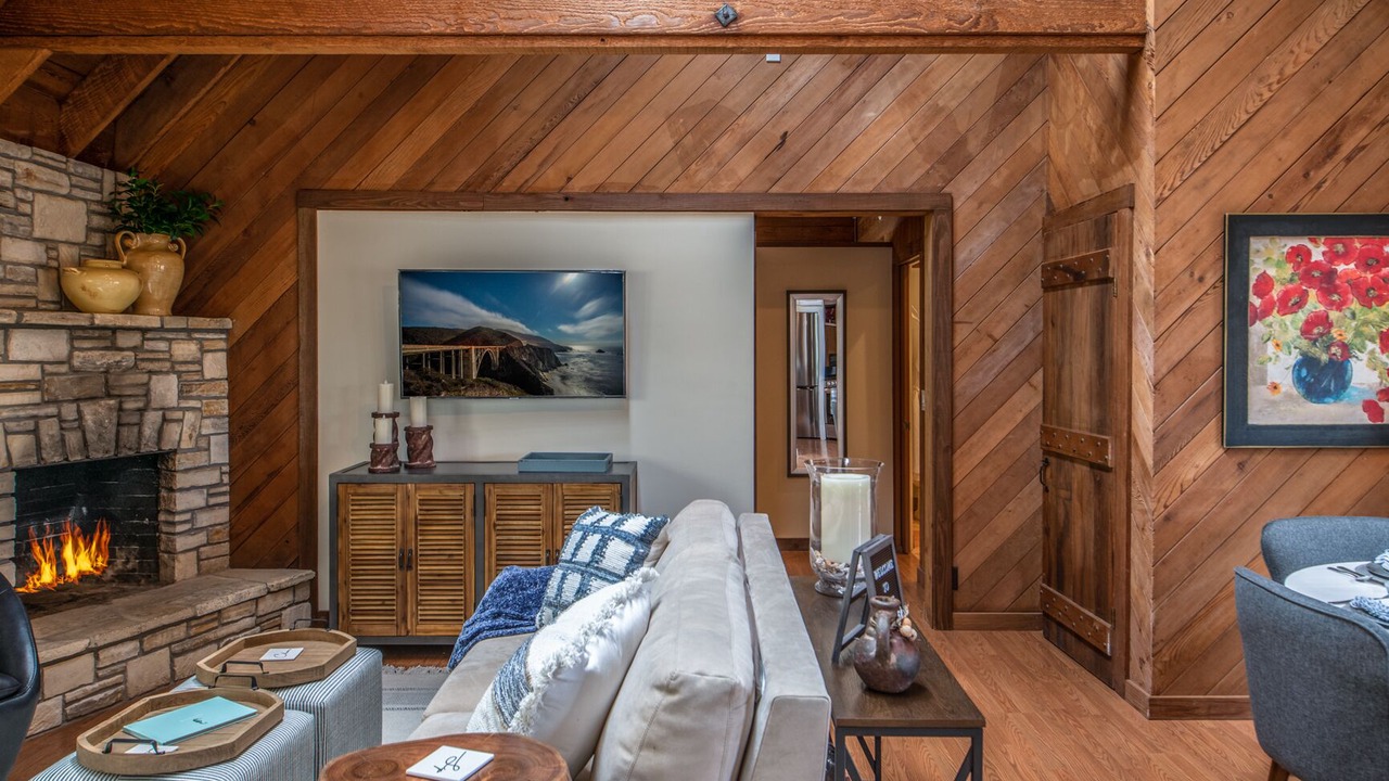 Photo of Livingroom in Northwest Carmel